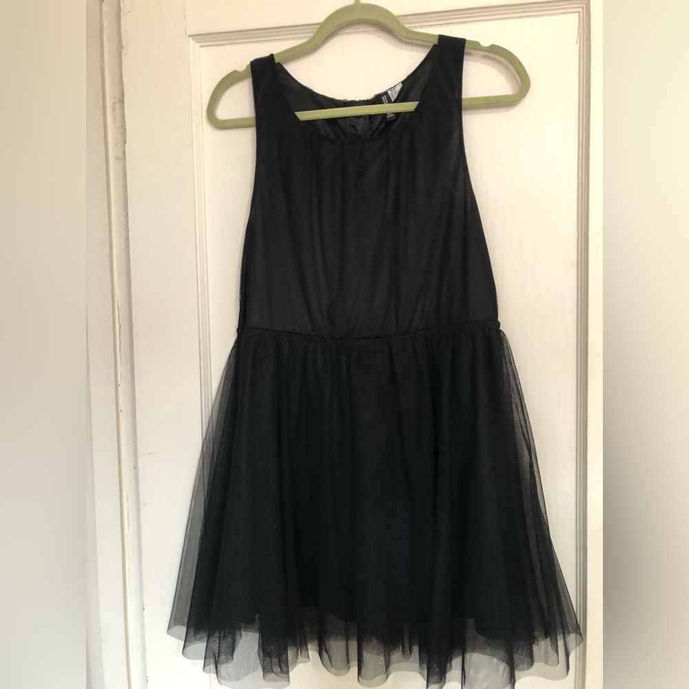 Size 8 black H&M net dress